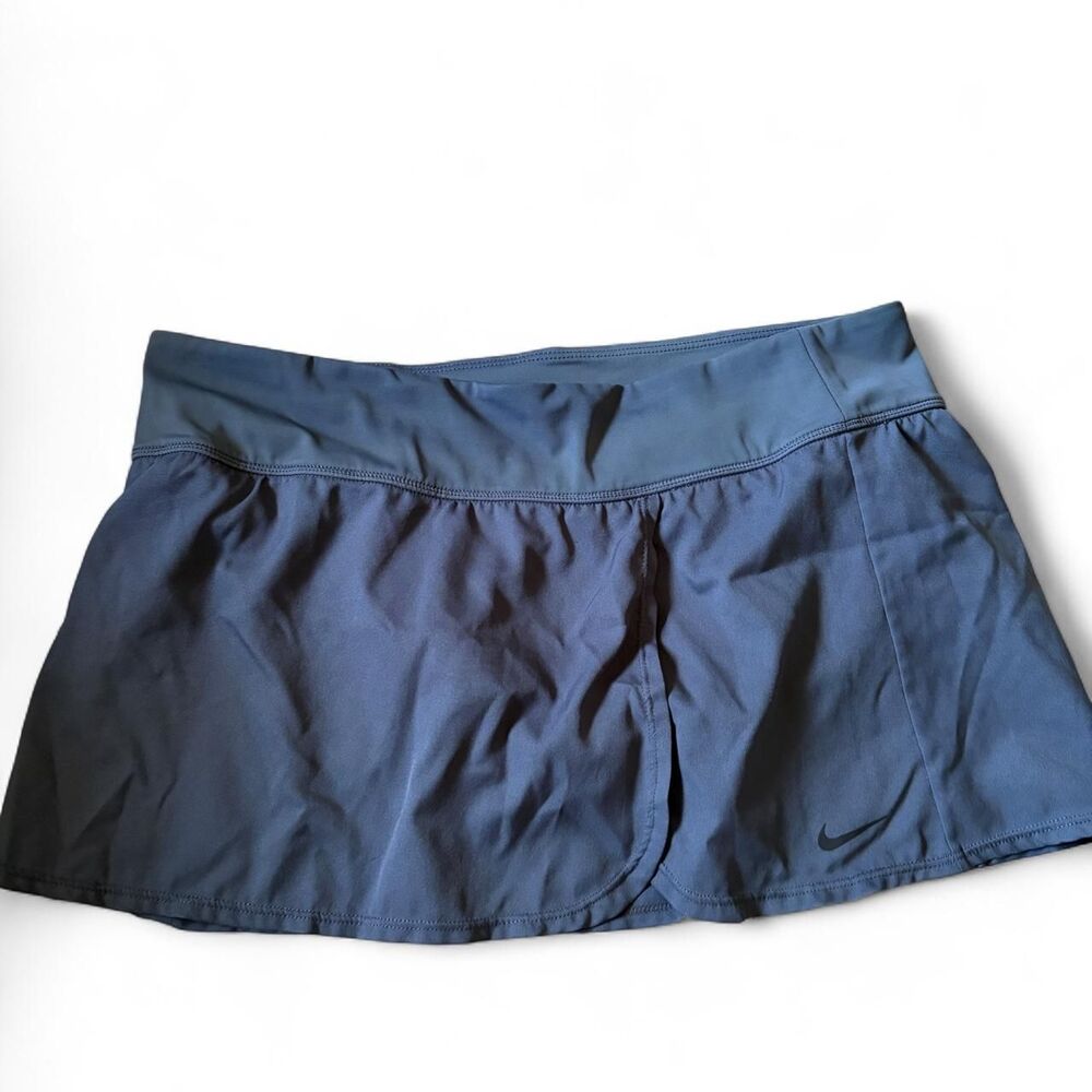 Nike Women's Grey and Black Skirt